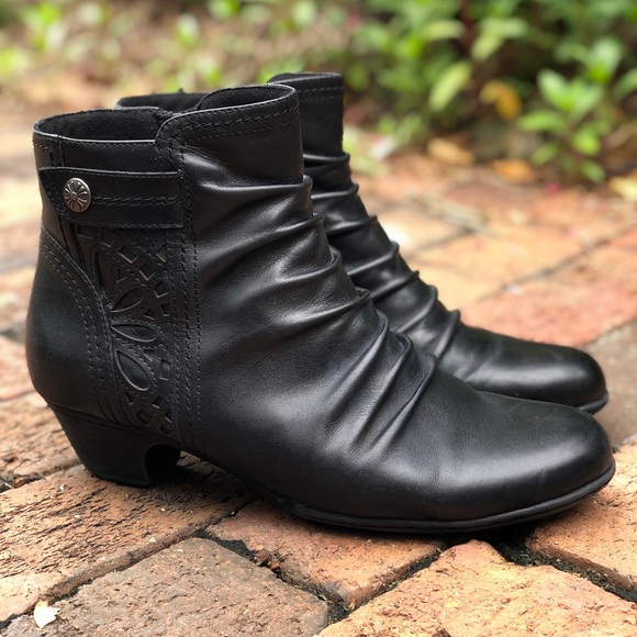 rockport cobb hill women's boots